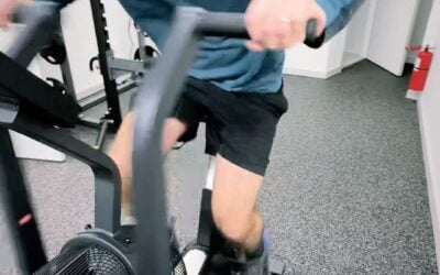 ️ If you’ve been strapped into an AssaultBike this week. Comment your best bike workout ️️ Follow @shedpt to connect amongst Boston’s B E S T— both wellness pros + the peeps that step into the gym, both with epic backgrounds 🤙 DM for questions or if you’re interested in working/partnering/collaborating with SHED #assaultbike #workout #fitness #wellness #gym #personaltrainer #wellness #wellnessjourney #community #boston #bostonfitness