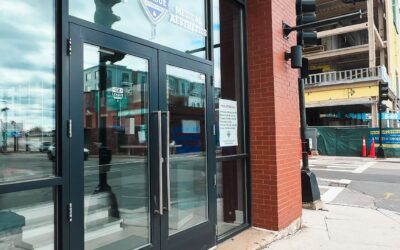 @iv_league_hydration just across the 🚦 The list of services are ENDLESS: -IV Hydration -Cold Plunge -Cryotherapy -Normatec Recovery -Infrared Sauna Check them out after your next session at SHED #wellness #recovery #boston #smallbusiness #southie #gym #workout